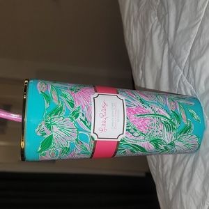 Lilly Pulitzer  Insulated 24 oz Tumbler "Coming in Hot" with pink straw